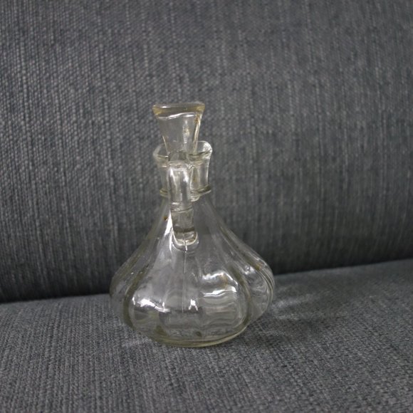 Glass Salad Dressing Shaker Jar with all Glass Lid - Picture 2 of 9